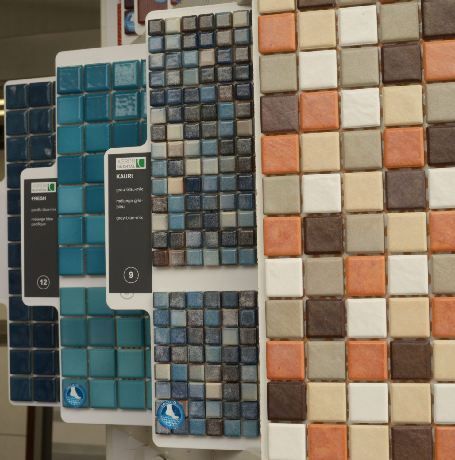 Mosaikfliesen Bad - Boden und Wände im Badezimmer